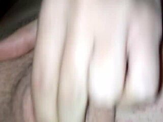 Can these canadian lesbians squirt while fucking amateurs?