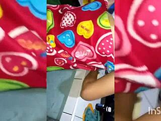 D�NDOLE BUENA SAZ�N A LA COMIDA ME MASTURBO MIENTRAS COCINO