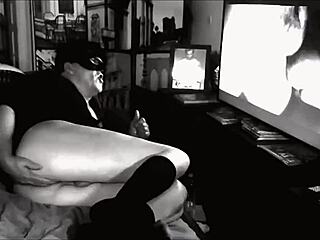 I fisted my ass in the dark shadows last night