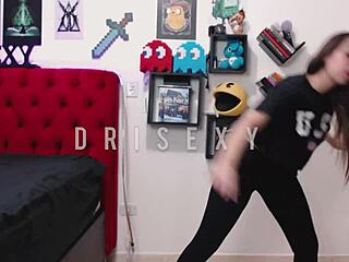 dri sexy doing delicious exercises