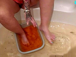 Hey, check my wild feet sploshing adventure with a hot babe!