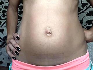 bellybutton play with guiding instructions