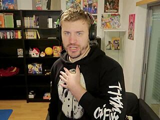 I followed the furry to the back alley for uncensored hentai action