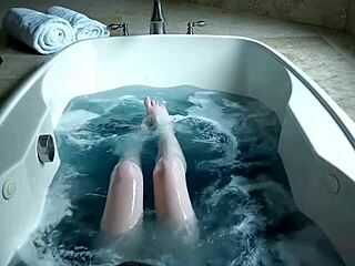 i'm stuck at home teasin my shaved pussy on webcam wit my petite lesbian frend, gettin all wet n cumming hard