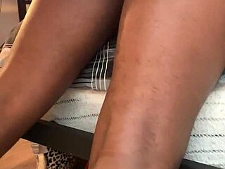 Feel That Pregnant Pussy's Warmth!