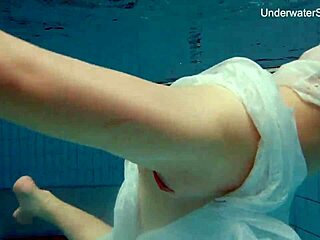 Hey, wanna see Diana's big ass and juicy tits?