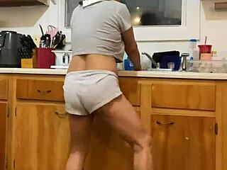 i'm anna maria, mature latina doing dishes part 1