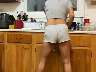 i'm anna maria, mature latina doing dishes part 1