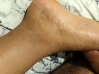 Real amateur gets foot massage on all fours!