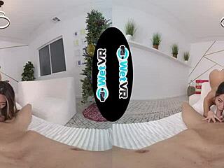 Vina Sky说：圣诞礼物就是VR硬核POV口交内射