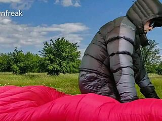 jerking off in sherpa down gear, so hot! 🔥