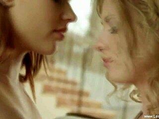 I Wonder If Lesbians Can Be This Erotic With Toys And Kissing