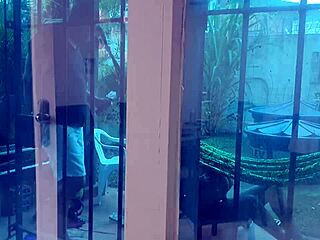 Filmei Meu Vizinho Corno Gostando De Ver Sua Mulher Sendo Arrombada Pelos Maiores Penis Do Bairro - El Toro De Oro