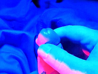 ifoslave experiments with super glue on cock rings