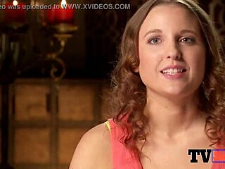 Joe and Kristen Chat with Swing House Hostess on Arrival