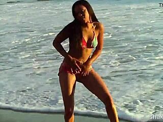 Hottie Shaking Booty on Public Beach in Bikini