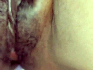 Deshi bhabhi gets intense chudai from indian girl