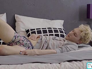 尼科洛根亲密互干