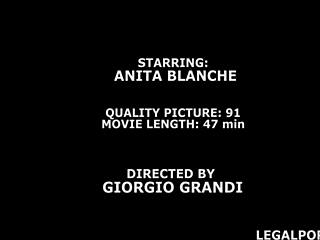 Anita Blanche's anal gapes in 4on1