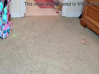 瘦小红发妹美臀满足狂野肛欲硬核猛干