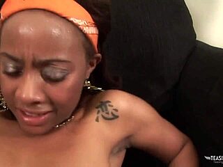 i'm a skinny brunette taking his big black cock