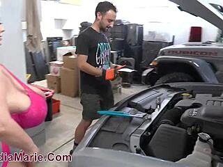 Pornstar fat sow Claudia Marie fucks for car repair with saggy tits