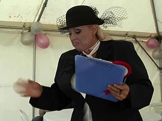 Watch these hotties ride peckers?