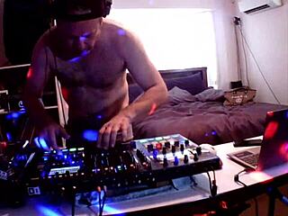 DJ Fucks Hot Blond Jade In Live Mix?