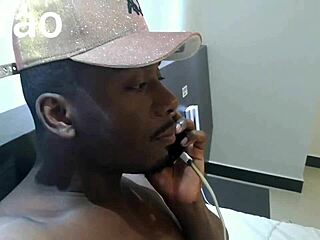 chegando de viagem contratei uma garota para ficar comigo e quando fui v-la ela era minha melhor amiga manddy may