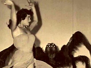 i love this vintage halloween vibe so much, found some cool retro stuff to share with you all