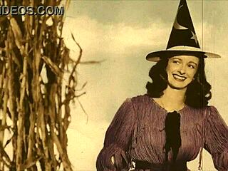 i love this vintage halloween vibe so much, found some cool retro stuff to share with you all