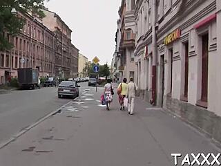 Widening THIGHS for WEBCAM CASTING with TEEN 18+ SUCKING mature COCK in amateur reality