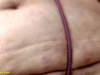 i see bbw mom get fisted by her step daughtr