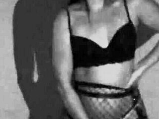 Hotwife dances at halloween party!