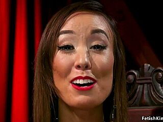 亚洲女S调教胶衣奴隶束缚play