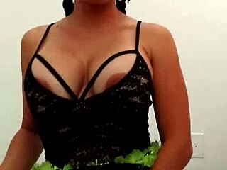 Xania Lombar Cums On Master Cock