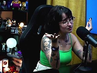 Martina Oliveira Shows Natural Tits In Podcast