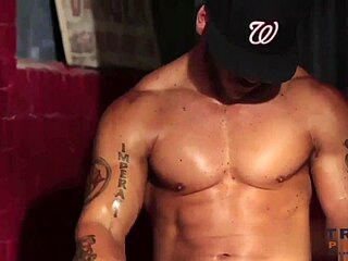 Slut Lindsay kneels for action