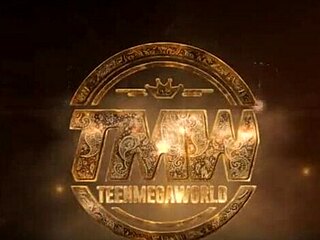 i give sasha x-ray a deep massage on the table with her natural tits