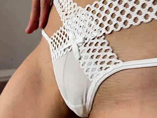 Holy Shit! Fit Babe with Natural Body Gets Creamy Orgasm in Solo Action!