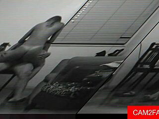 Amateurs fucking married pussy at home