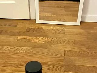 女主人用Cody Cachet和Willie Wanka性机深操奴隶人妖高潮