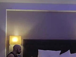 柏林酒店房間的激情同性性愛