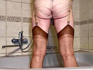 Quickie Orgasm In Shower