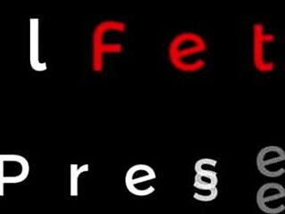 Mohagany bliss rides hard in leggings!