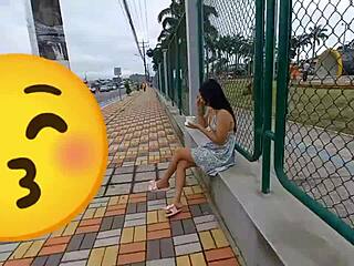 Me voy a ver que hay de bueno en el parke y me encuentro a esta linda flaca