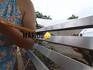 去公园逛逛遇上这可爱瘦妹好货