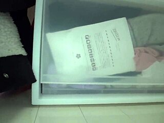 亚洲妹子自慰视频完整版