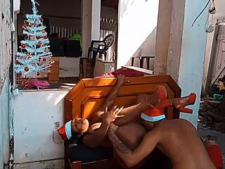 Hou Hou Hou Mamãe Nana Diaba Recebeu Grande Presente Em Sua Xota Pequena No Dia Da Purificação Natal