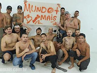 狂野巴西群交，十三名18+建筑工人班前无套